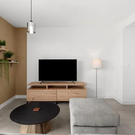 Apartment Oasis 832d Fase 2 With Sea View Estepona